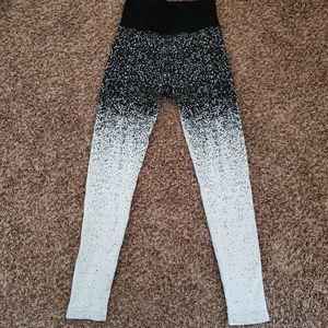 Athleta flurry ombre tights leggings size …